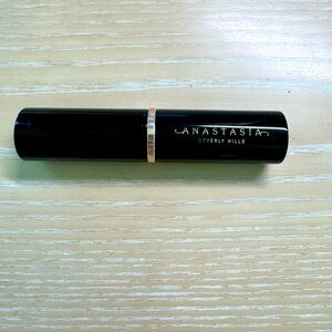 Like new Anastasia porcelain stick foundation